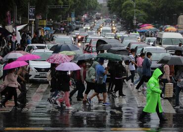 Este domingo han caído más de 12.3 millones de metros cúbicos de agua en la CDMX; autoridades atienden 35 encharcamientos