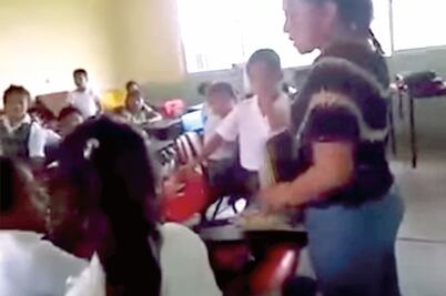 Por caso 'Lady Libros' entrevistan a personal