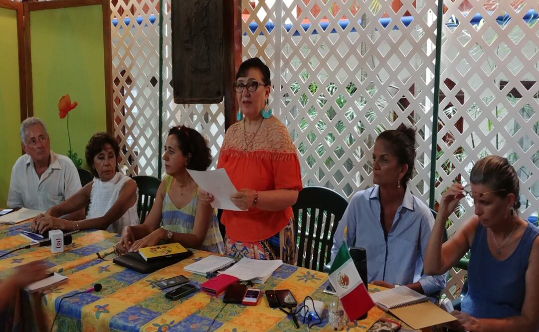 Habitantes de la Zona Fundacional de Cancún se reunieron para atender la problemática Foto: Adriana Varillas
