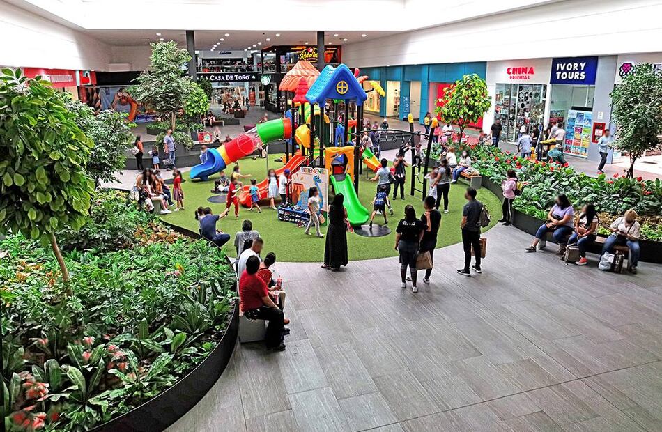 Interior del centro comercial Gran Sur. / Foto: Tomada de sitio web.