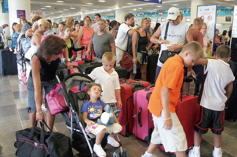 Los turistas de Europa occidental (el 37% de los visitantes en 2024) son los más propensos a elegir otros destinos, junto con los canadienses y los mexicanos, según datos del National Travel and Tourism Office. Foto: ARCHIVO/EL UNIVERSAL