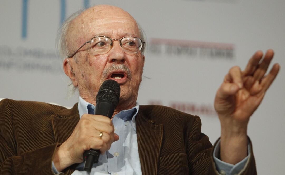 Javier Darío Restrepo fue galardonado con el premio a la Excelencia periodística del Premio Gabriel García Márquez. Foto: Archivo