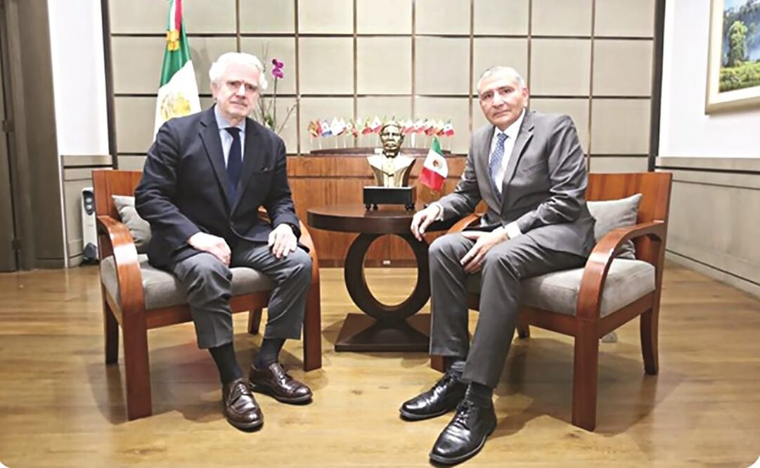 Santiago Creel, quien encabeza la Comisión Política del PAN, se reunió con el secretario de Gobernación, Adán Augusto López. Foto: Tomada de Twitter