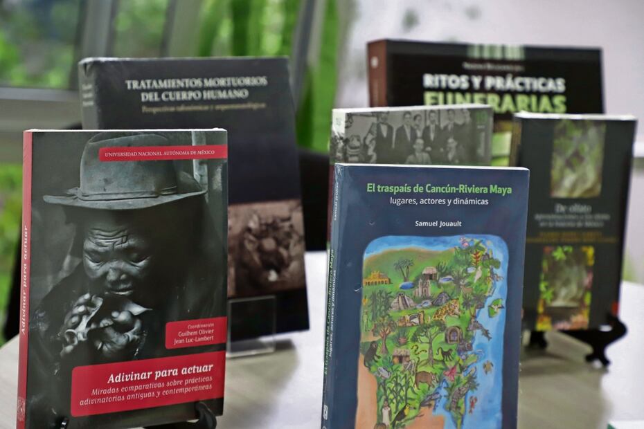 Las investigaciones de los especialistas del CEMCA derivan en diversas publicaciones.