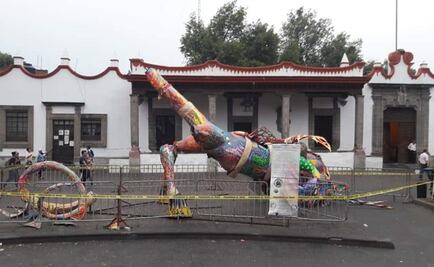 Se desploma el alebrije gigante en Coyoacán