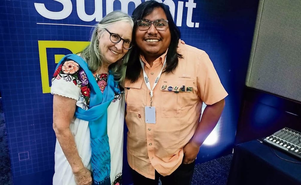 El Chico de las Estrellas, como es conocido, hoy colabora con la NASA, y ha realizado viajes de trabajo a varios países, como EU y Alemania. Foto: Especial