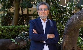 Élmer Mendoza gana el Premio Excelencia en Letras de Humanidad 2026