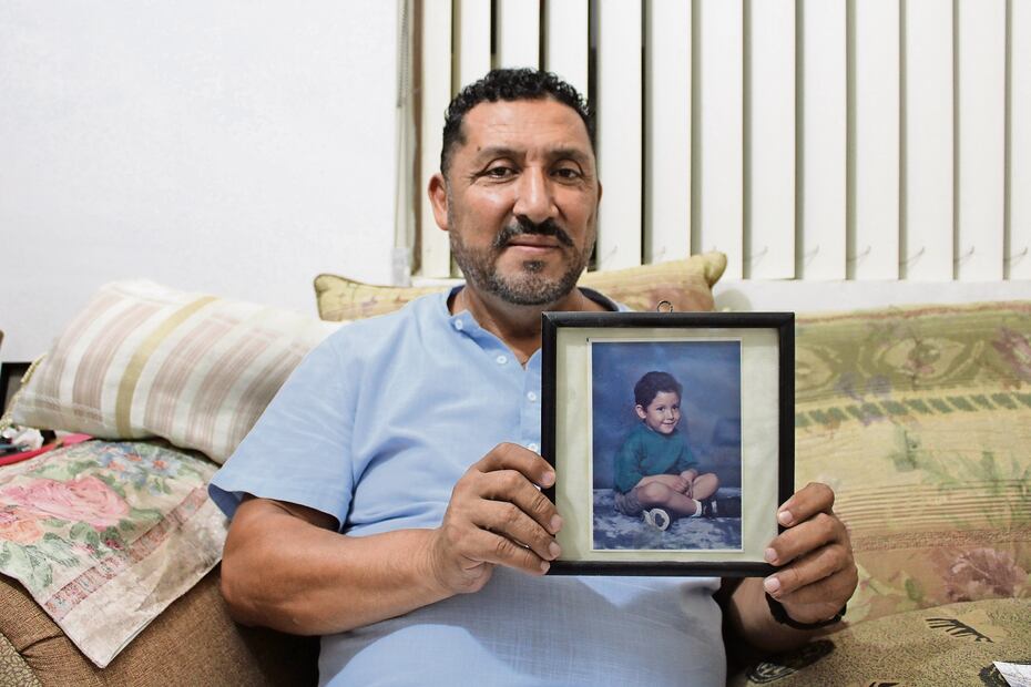 Alejandro de Lara no oculta el orgullo que siente por su hijo. Foto: Francisco Rodríguez | El Universal