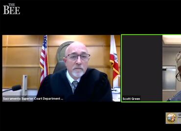 Doctor enfrenta juicio por infracción de tránsito mientras realiza una cirugía