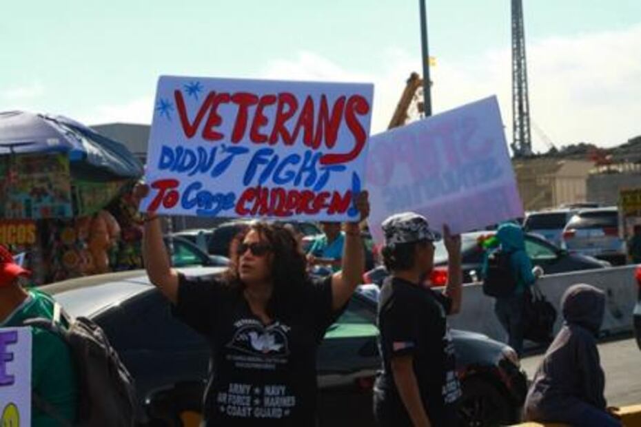 Protestan en ambos lados de la frontera contra separación de familias