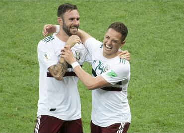 Chicharito Hernández dedica emotivo mensaje a Miguel Layún tras anunciar su retiro