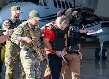 Avión que traslada a Hernán Bermúdez "El Abuelo" cambia de ruta y prolonga escala en Colombia