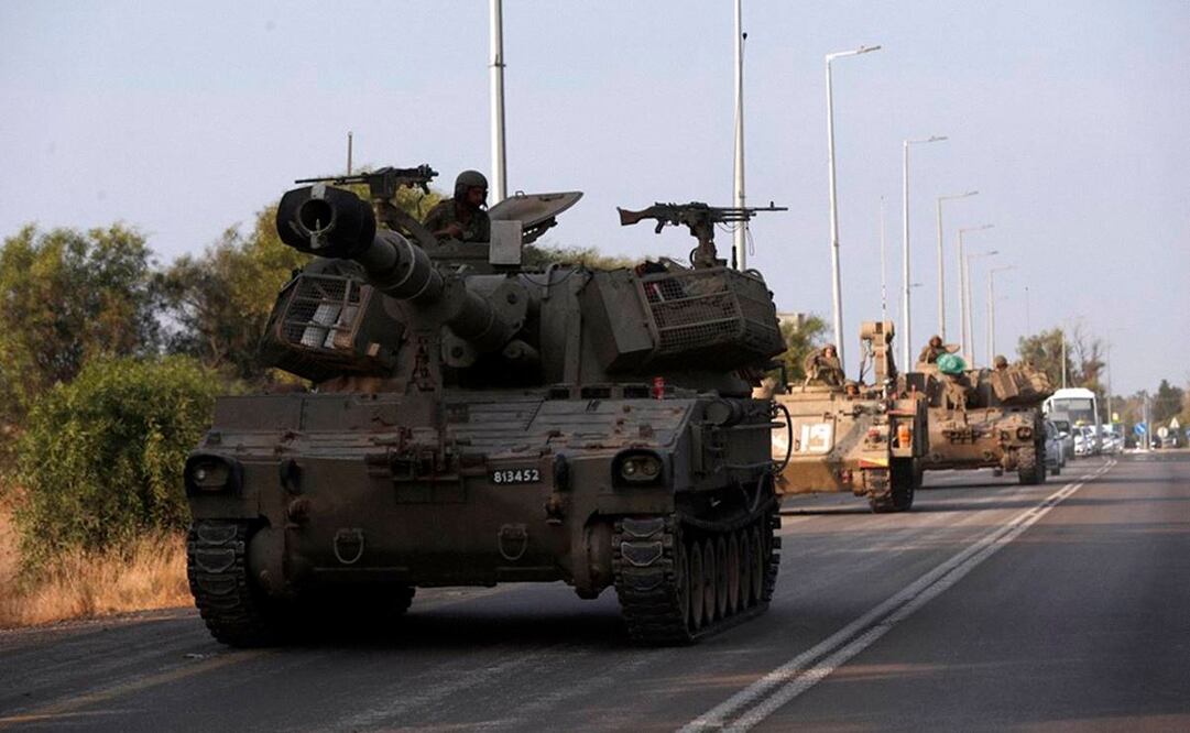 Soldados israelíes patrullan las carreteras cercanas a la frontera con Gaza. Foto: EFE