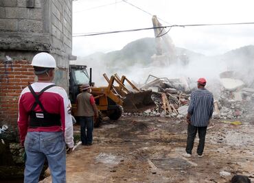 Edomex pide declaratoria de desastre en 12 municipios por sismo