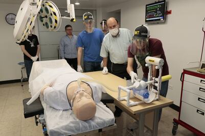 Mexicanos crean respirador que trabaja sin energía eléctrica