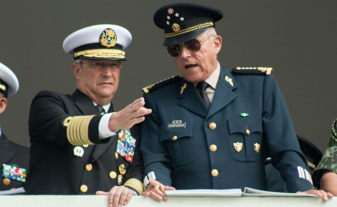 El secretario de Marina, Vidal Francisco Soberón Sanz y el secretario de la Defensa Nacional, Salvador Cienfuegos Zepeda. FOTO: Archivo | Cuartoscuro