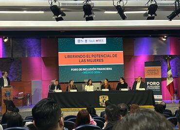 Autoridades reconocen retos de inclusión de mujeres al sistema financiero; afirman se requieren nuevos productos bancarios