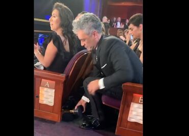 Taika Waititi deja su premio Oscar en el piso