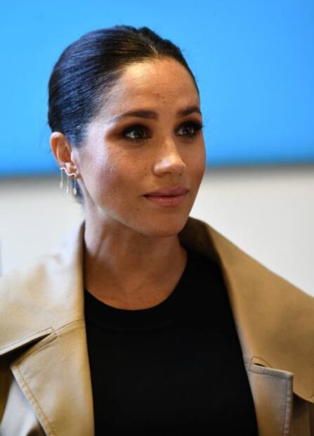 Meghan Markle luce un look premamá digno de oficina