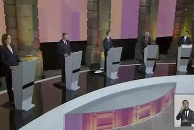 Candidatos agradecen a ciudadanos tras debate