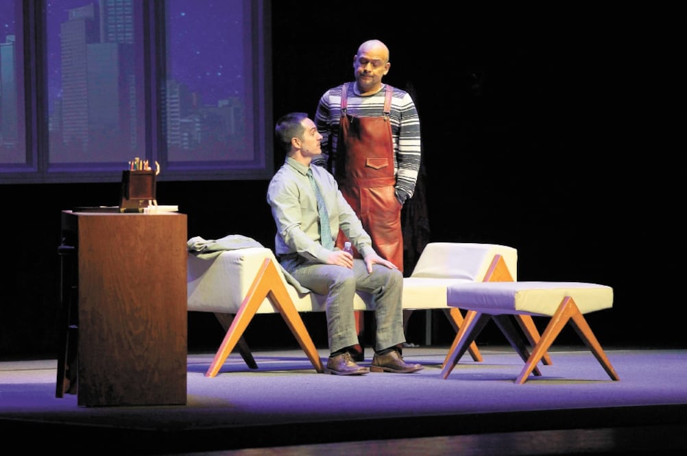 El público rió y se divirtió con lo que Dupeyron platicaba. Foto: CLASOS