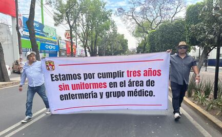 Trabajadores de salud protestan en zona de hospitales de Tlalpan por falta de insumos y uniformes