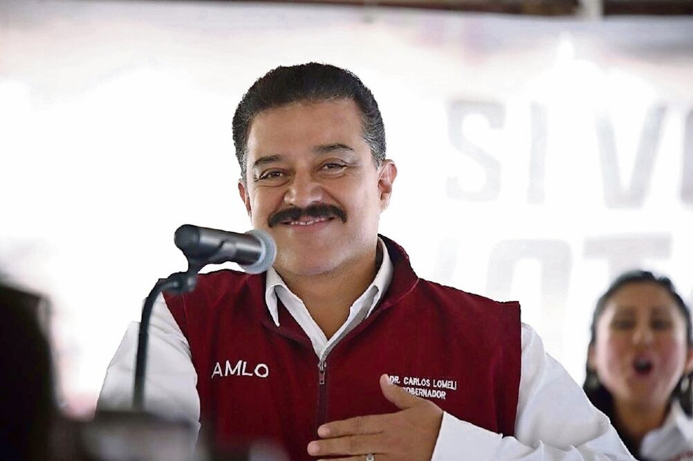 Por futbolero, critican a Lomelí