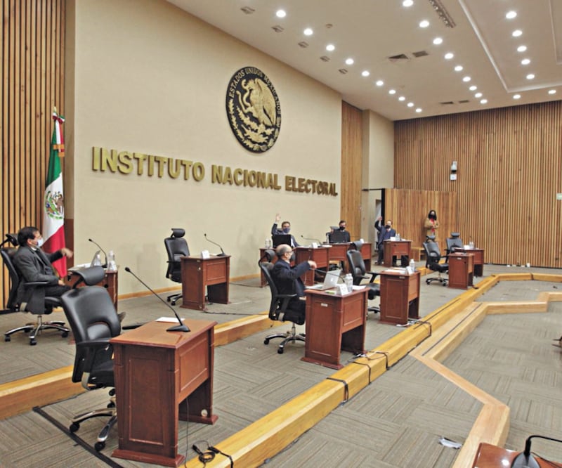 Es el Consejo General del INE el que debe decidir sobre las mañaneras, no Córdova, señalan expertos. Foto: ARCHIVO EL UNIVERSAL