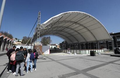 Tras dos años de confinamiento, regresa la Villa Navideña a Toluca con gran pista de hielo