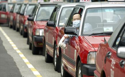 Reportan cinco muertos por choque de taxi y autobús en Hong Kong