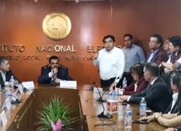 Miguel Barbosa pide acabar con frivolidad y fantochería