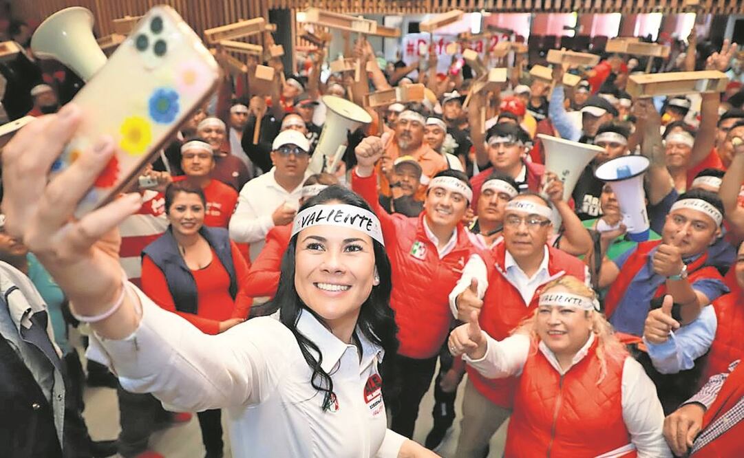 Alejandra del Moral, precandidata del PRI, en un encuentro con la militancia de Nezahualcóyotl, Tecámac y Ecatepec. Foto: Especial
