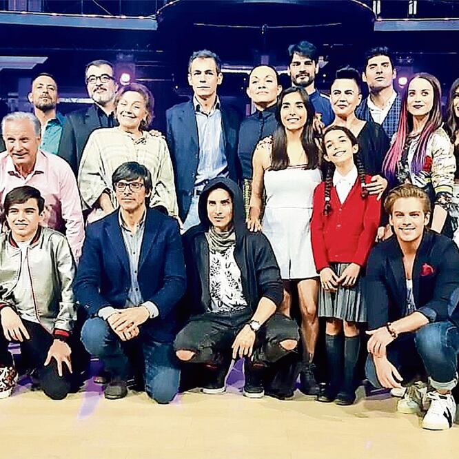 Diversos personajes a lo largo de la serie abordarán temas como cyberbu llying y trata de personas, entre otros delitos. TWITTER