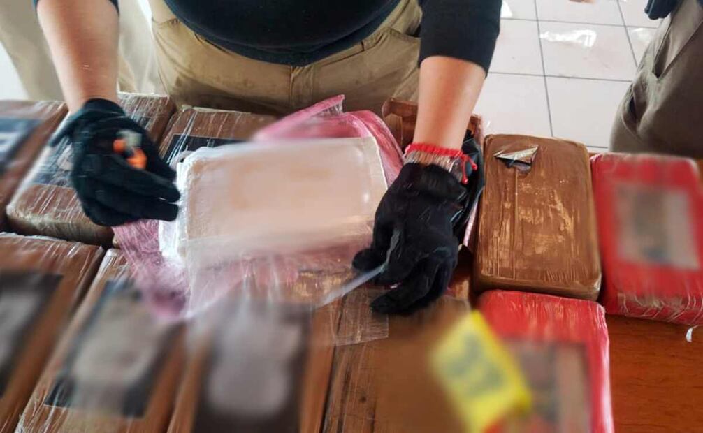 Marina asegura alrededor de 2.5 toneladas de cocaína en costas de Michoacán. Foto: Especial.