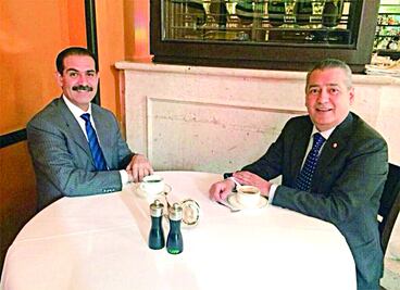 Se disputan el gobierno dos grupos en el poder