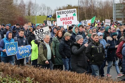 En Irlanda miles de agricultores protestan contra el acuerdo UE-Mercosur; temen que el pacto los perjudique