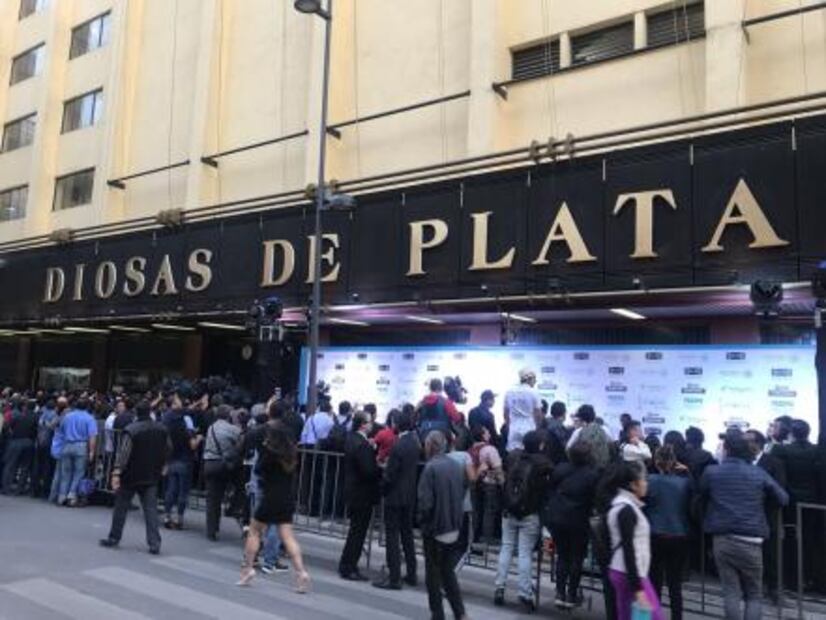 Guardan minuto de silencio en Diosas de Plata por estudiantes de Jalisco