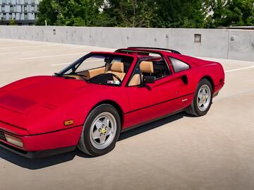 VIDEO: Así queda un Ferrari 328 abandonado tras su primera lavada