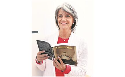 Adriana Malvido presentó su libro "Nahui Olin" en EU