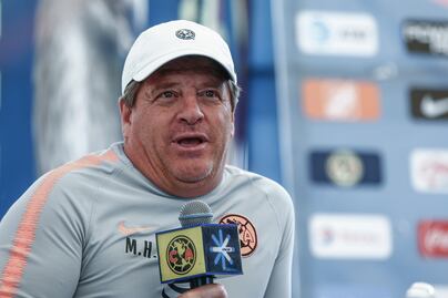 Con VAR, errores seguirán existiendo si no hay gente capacitada: Miguel Herrera