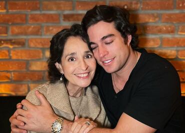 Danilo Carrera celebra que su madre superó el cáncer: "Eres la mujer más fuerte del mundo"