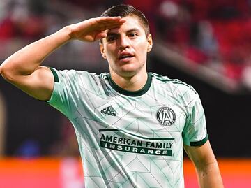 Chivas no anota goles en la Liga MX y delantero que tiene cedido la 'rompe' en la MLS