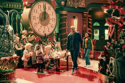 Eddie Murphy enciende la Navidad en familia