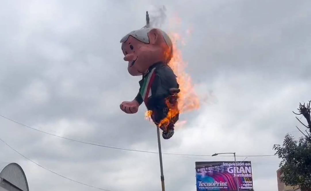 Queman Amlito en protesta por posible desaparición de fideicomisos de Poder Judicial / Foto: Captura de video de Pablo Castorena