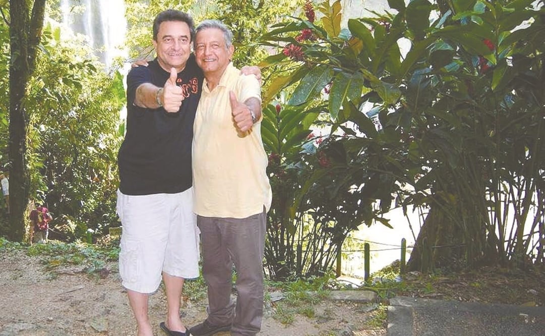 En agosto del año pasado, Carlos Loret de Mola publicó una serie de videos en los que aparece Pío López Obrador, recibiendo dinero de las manos de David León / Foto: Archivo. EL UNIVERSAL