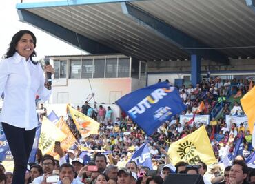 Barrales anuncia entrega de tarjetas de descuento para el transporte