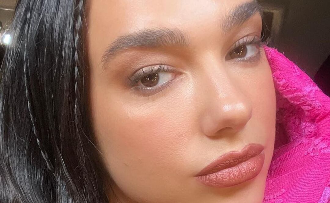 Dua Lipa, posando. Fuente: Instagram @dualipa