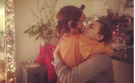 Aracely Arámbula fue criticada por foto junto a su hijo