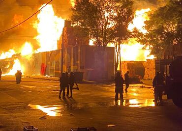 Se incendia área federal de la Central de abasto, en CDMX FOTOS