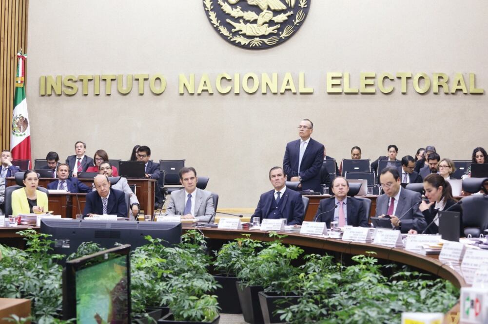 El INE tomó medidas para garantizar el 31 de agosto el cierre financiero de las juntas distritales que concluirán funciones (ARCHIVO EL UNIVERSAL)